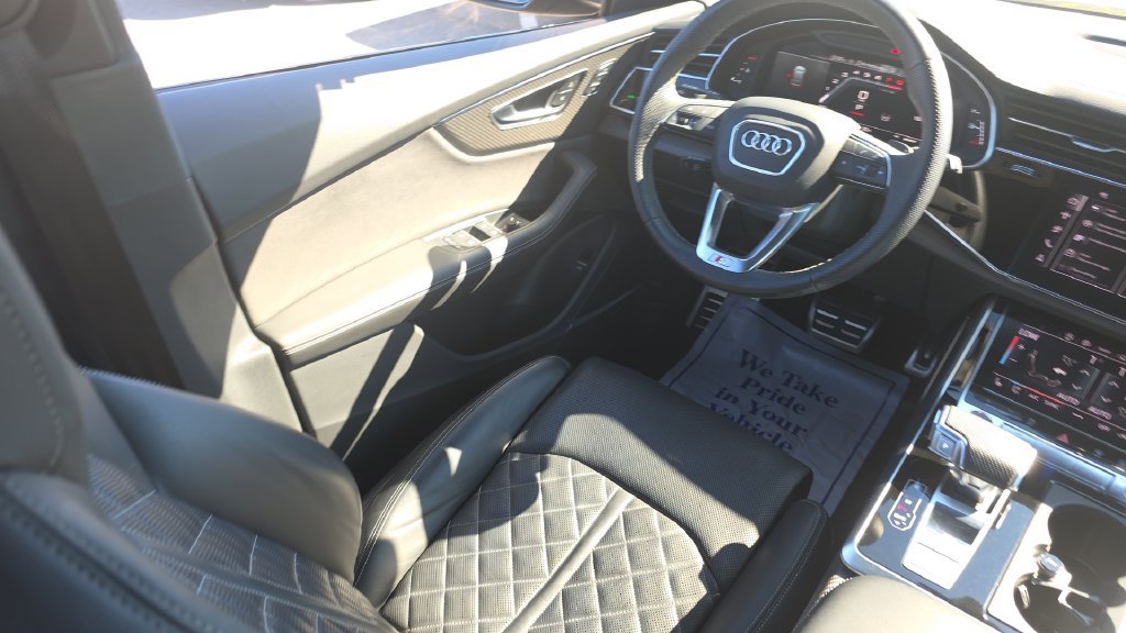 Used 2024 Audi SQ8 Premium Plus AWD/4WD image 25