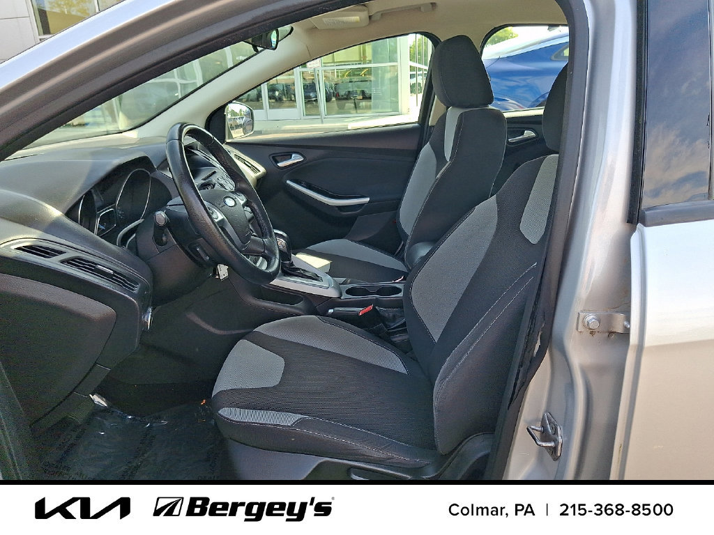 Used 2012 Ford Focus SE FWD image 15