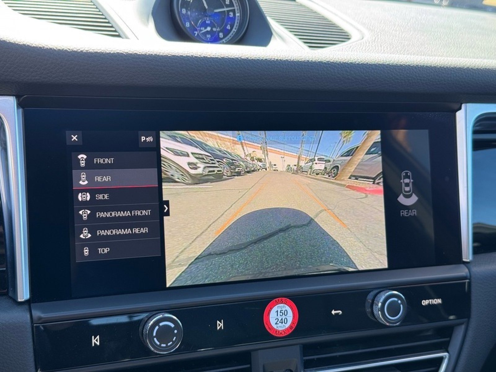 Used 2024 Porsche Macan image 31