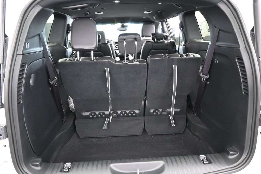 Used 2025 Chrysler Pacifica Select FWD image 30