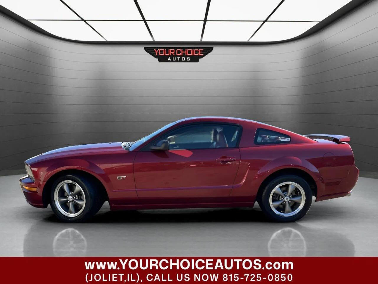 Used 2005 Ford Mustang GT image 2