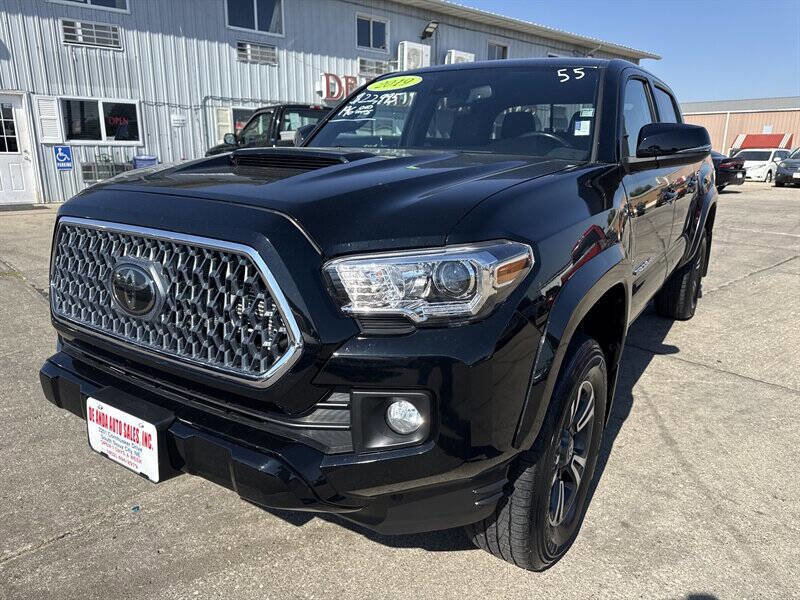 Used 2019 Toyota Tacoma TRD Sport image 1