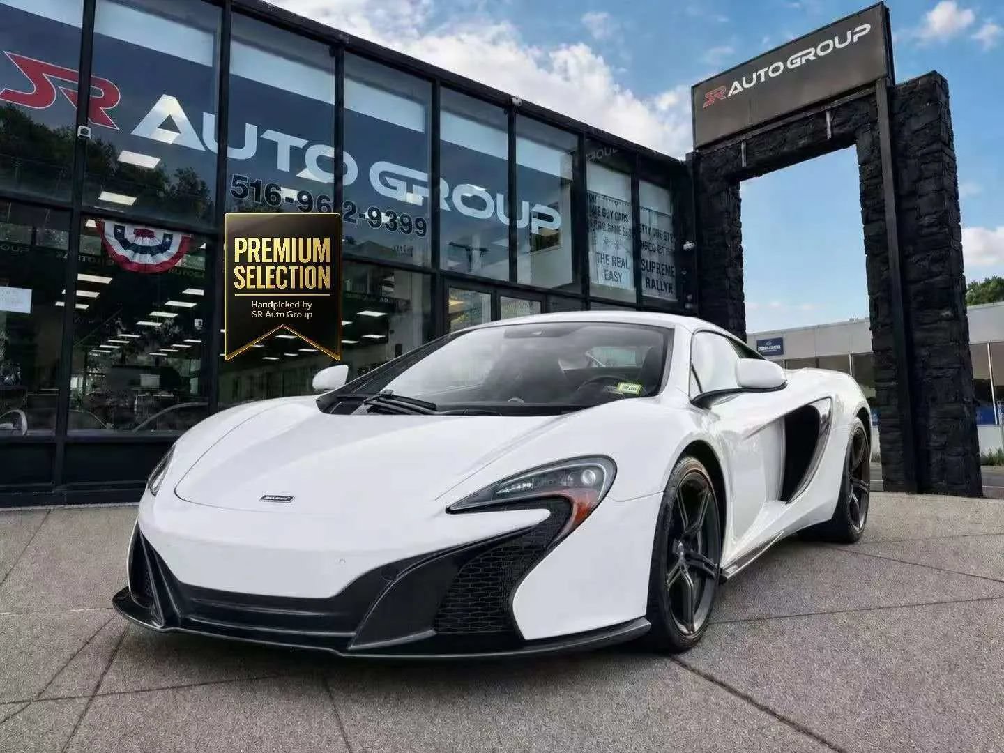 Used 2015 McLaren 650S Spider RWD image 1