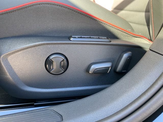 New 2025 Volkswagen GTI SE image 25