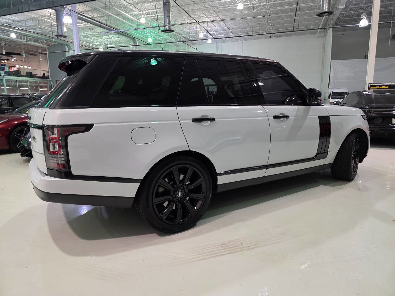 Used 2016 Land Rover Range Rover HSE AWD/4WD image 3