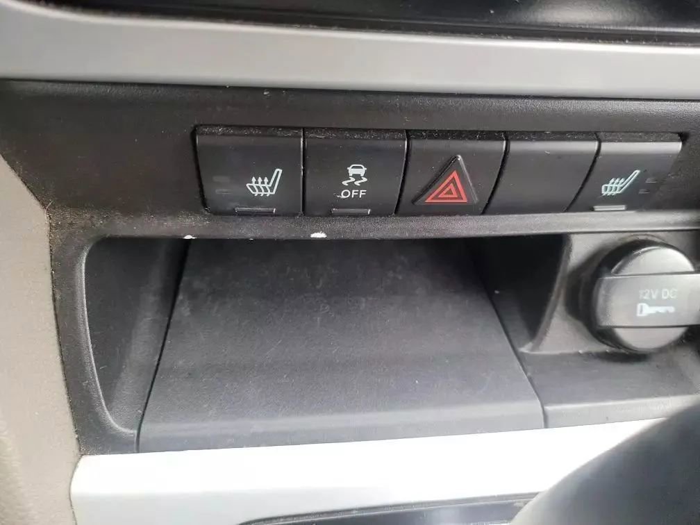 Used 2011 Dodge Caliber Uptown image 33