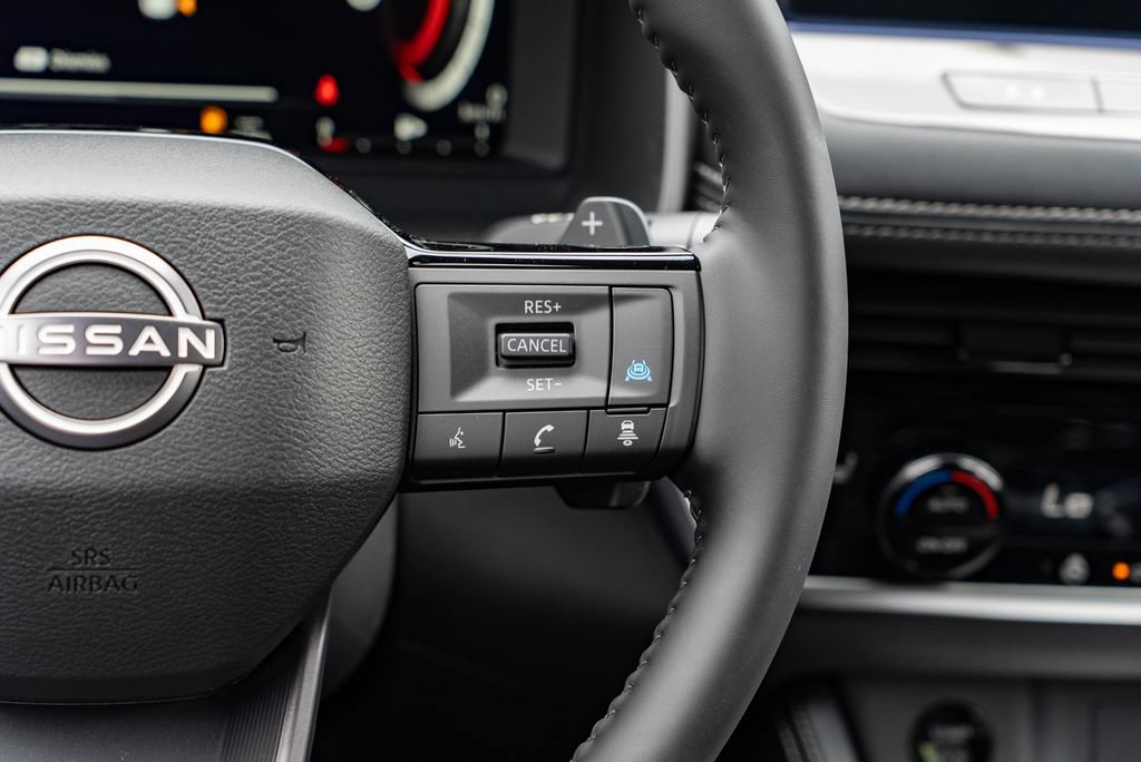 New 2026 Nissan Rogue Platinum AWD/4WD image 14