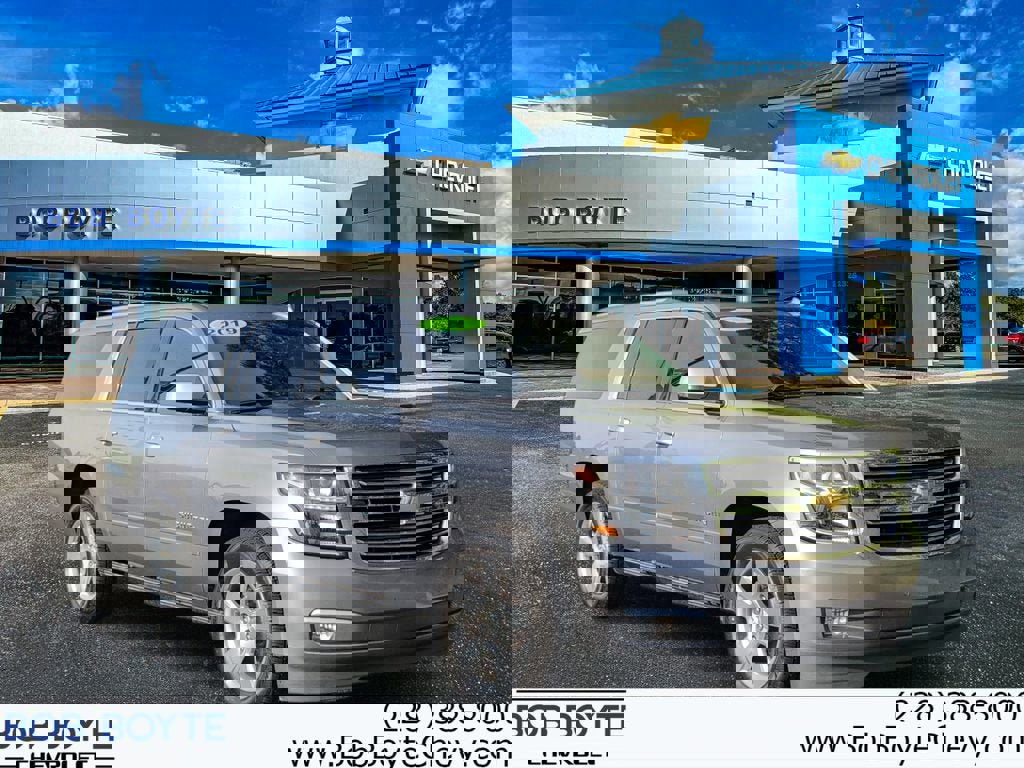 Used 2019 Chevrolet Suburban Premier RWD image 1