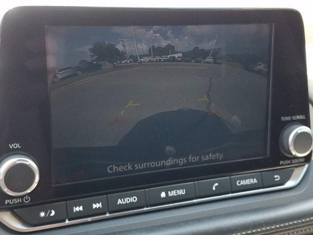 Used 2023 Nissan Rogue S FWD image 17