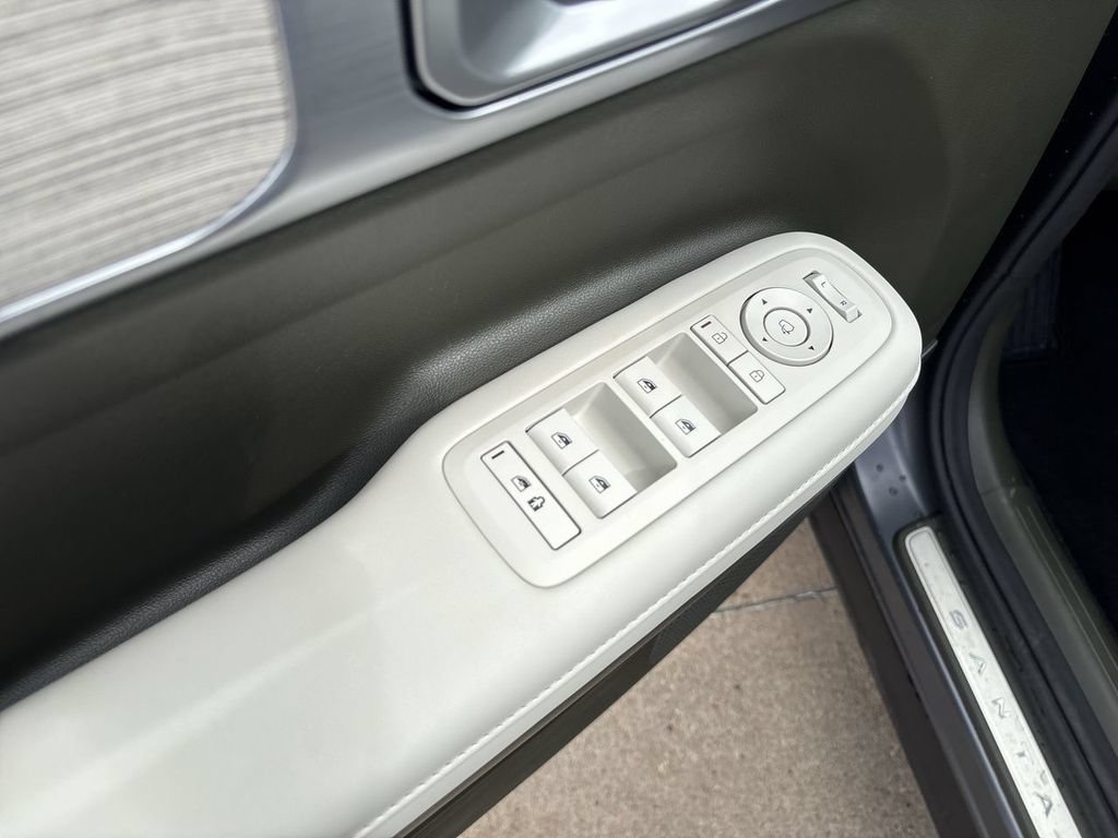 Used 2025 Hyundai Santa Fe Calligraphy AWD/4WD image 29