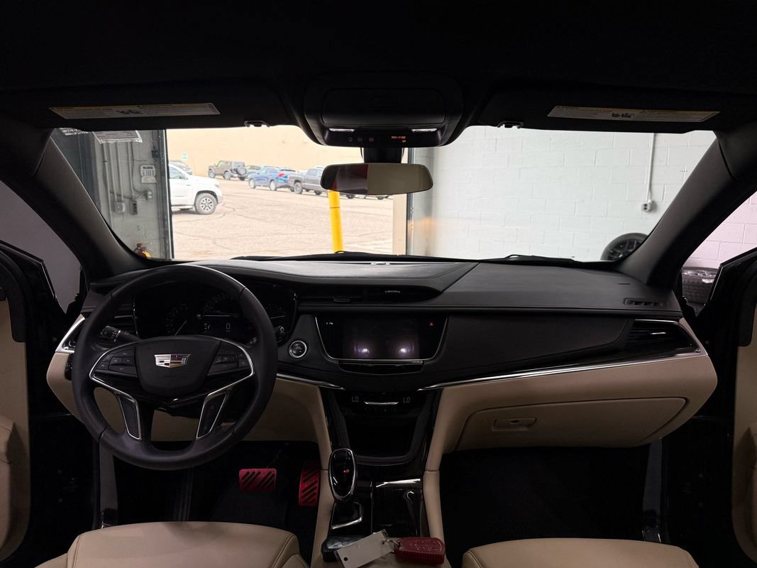 Used 2018 Cadillac XT5 AWD image 21