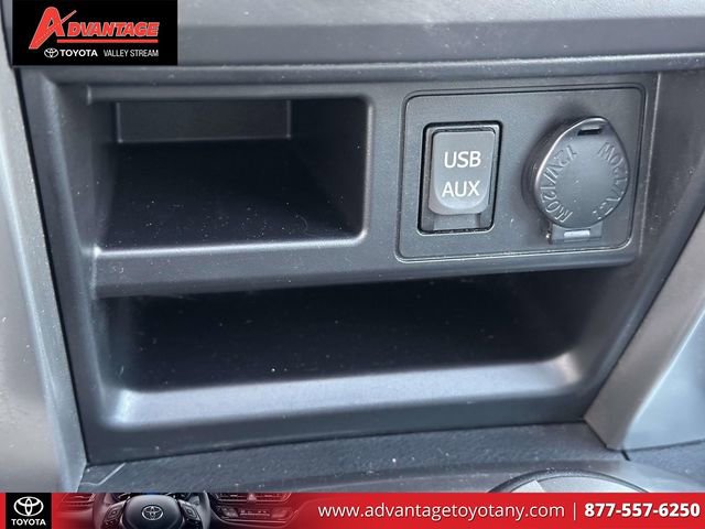 Used 2017 Toyota 4Runner SR5 Premium AWD/4WD image 36