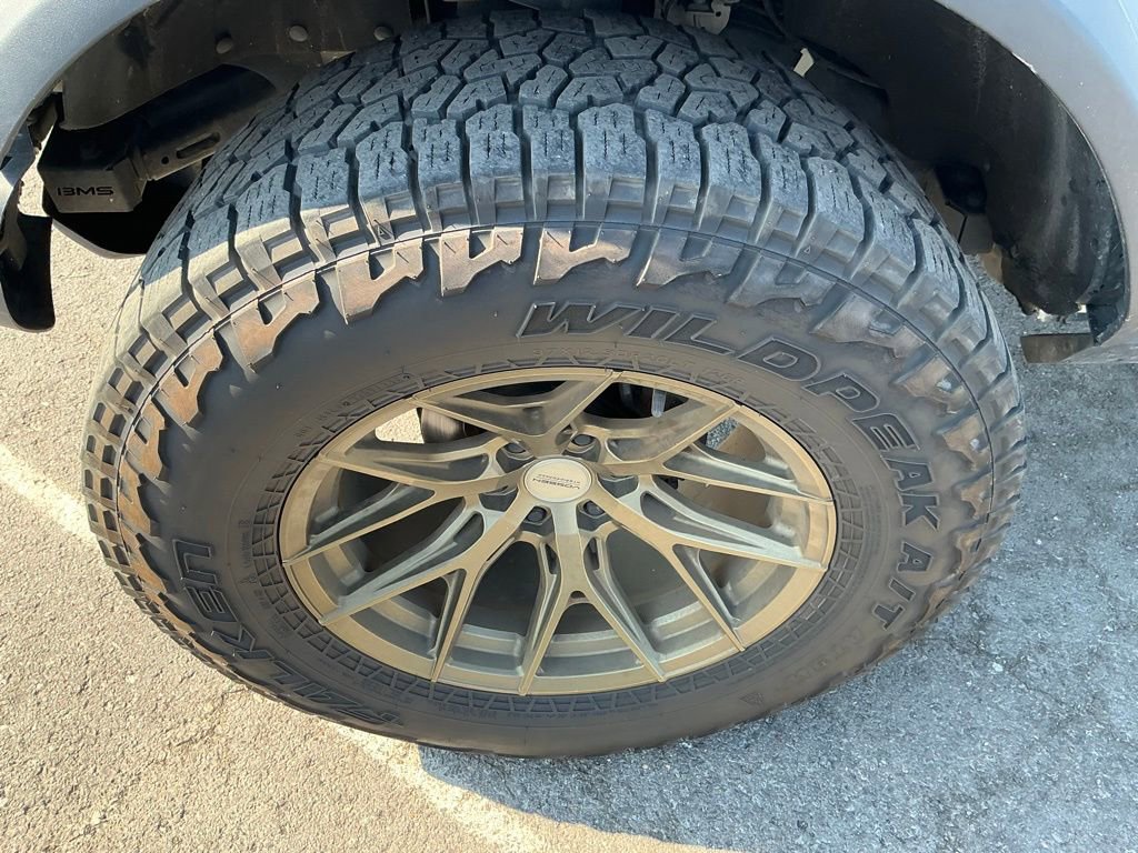 Used 2023 Ford Bronco Wildtrak image 11