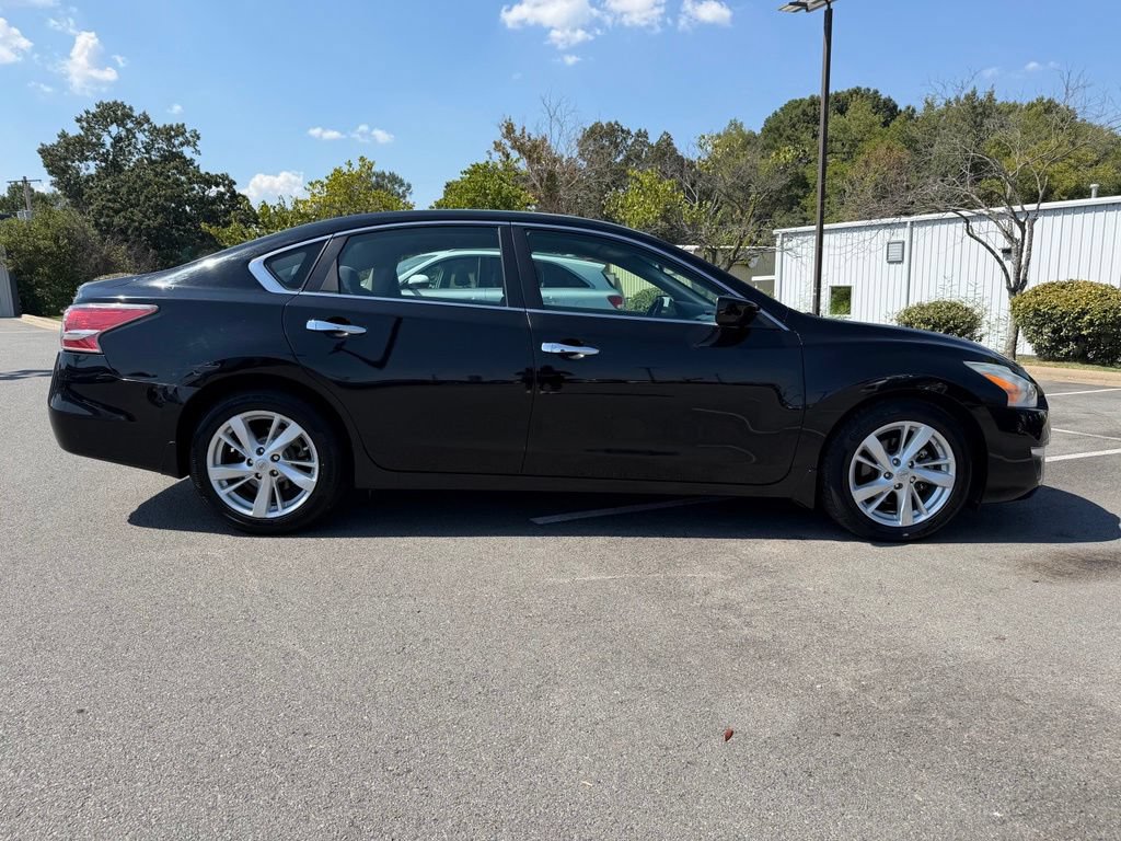 Used 2015 Nissan Altima 2.5 SV FWD image 8