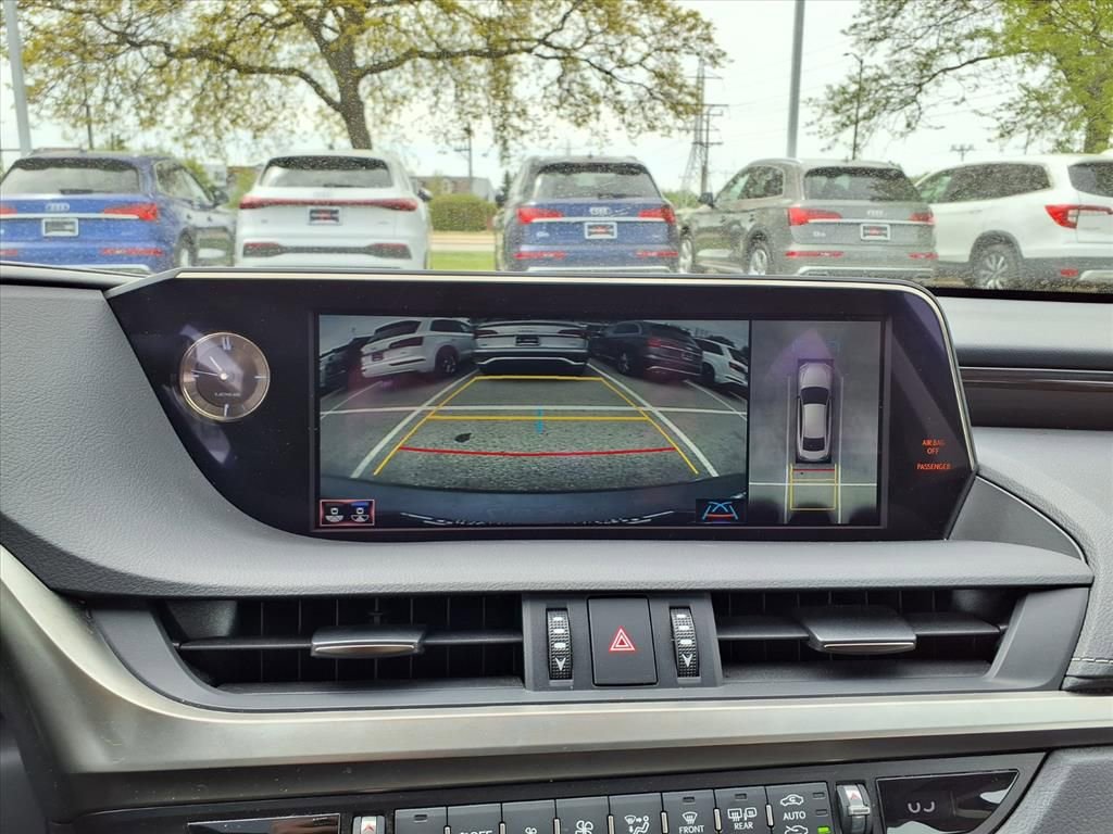 Used 2019 Lexus ES 300h FWD image 19