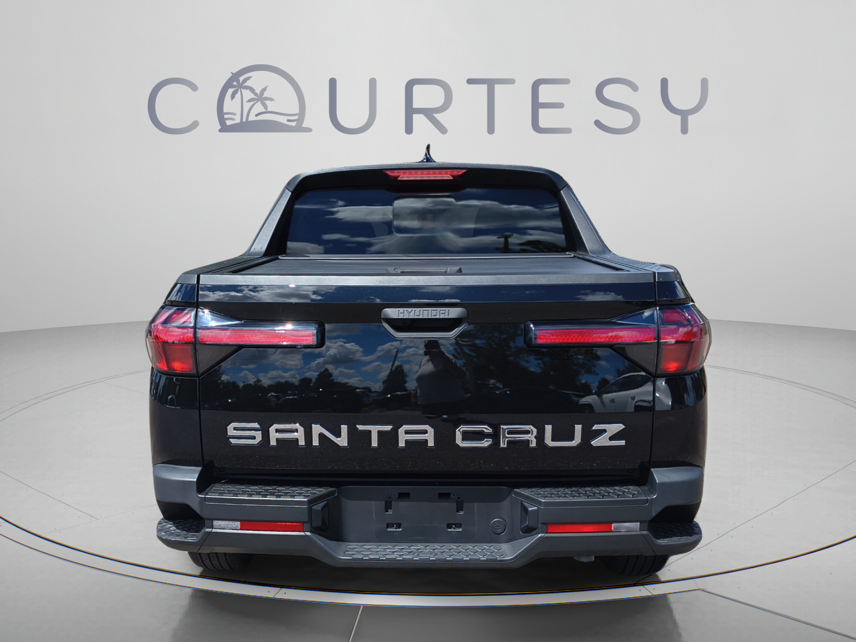 Used 2024 Hyundai Santa Cruz SEL w/ Activity Package FWD image 4