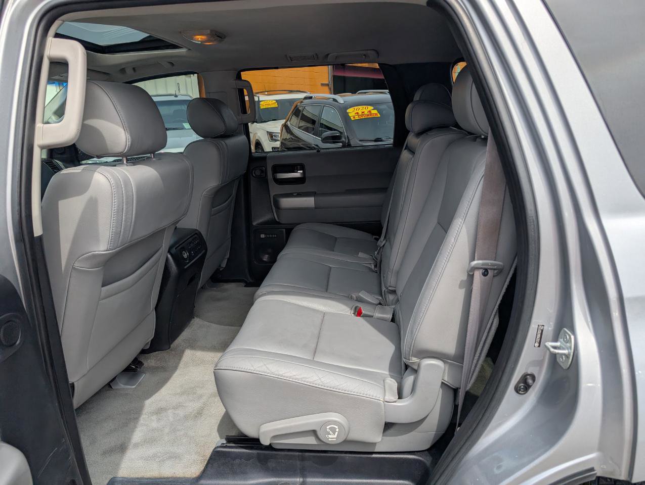 Used 2008 Toyota Sequoia Limited RWD image 9