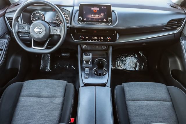 Used 2022 Nissan Rogue SV image 14