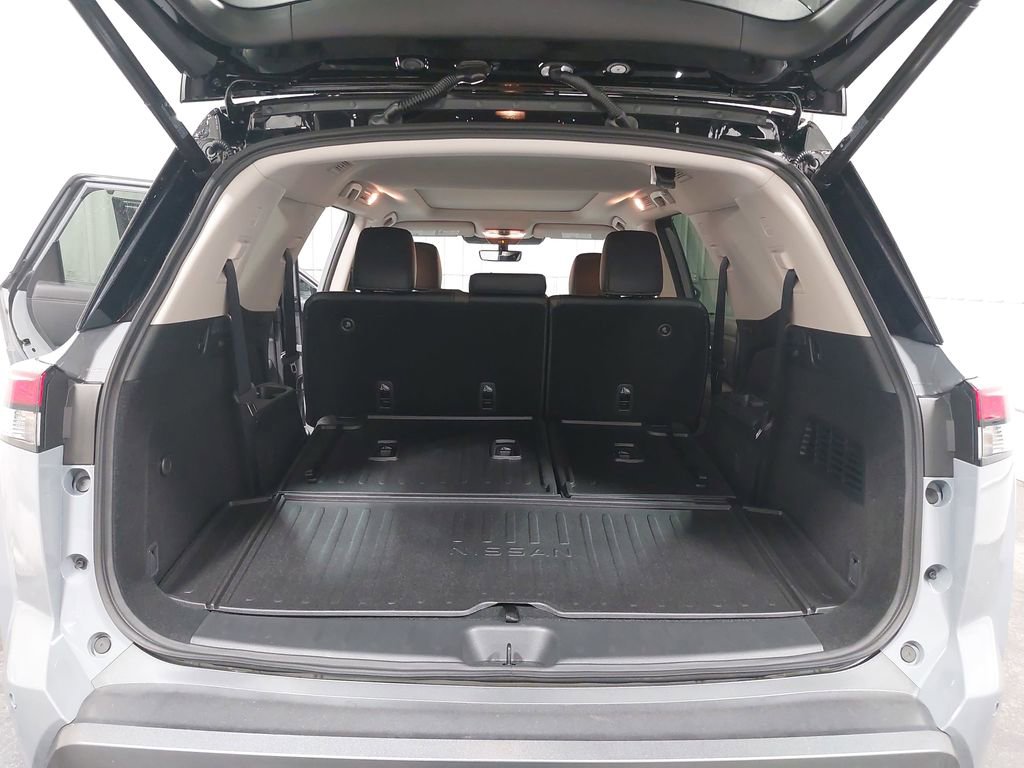 New 2026 Nissan Pathfinder Platinum image 14