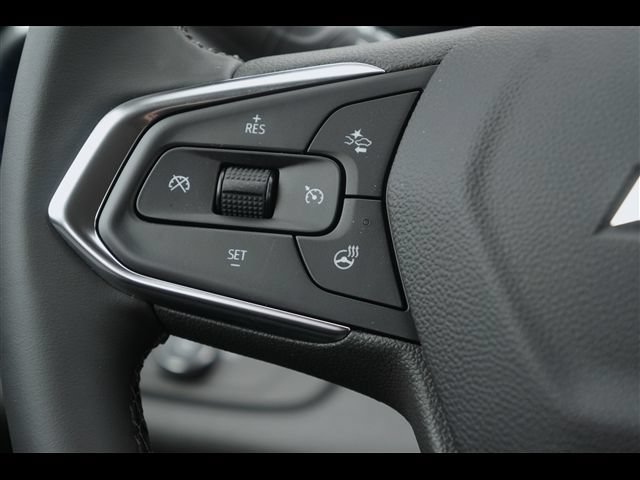 New 2026 Chevrolet Trax LT w/ LT Convenience Package FWD image 7