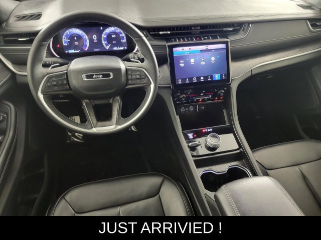 Used 2024 Jeep Grand Cherokee Limited AWD/4WD image 32