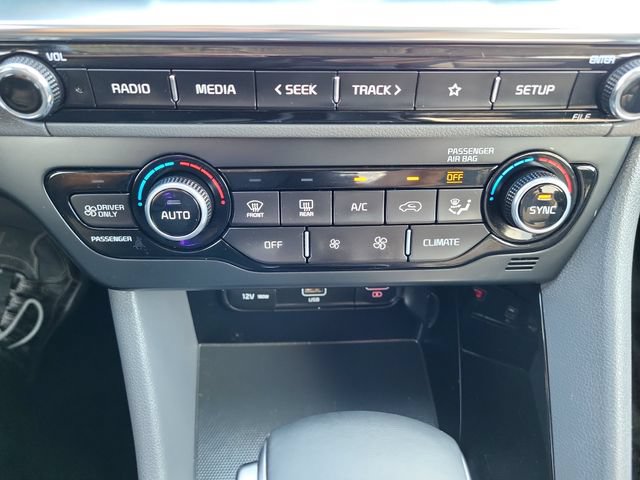 Certified 2022 Kia Niro LXS w/ Digital Cluster Package FWD image 22