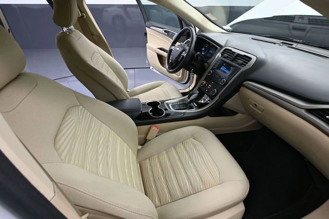 Used 2016 Ford Fusion SE FWD image 45