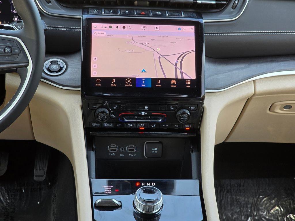 Used 2023 Jeep Grand Cherokee L Limited AWD/4WD image 35