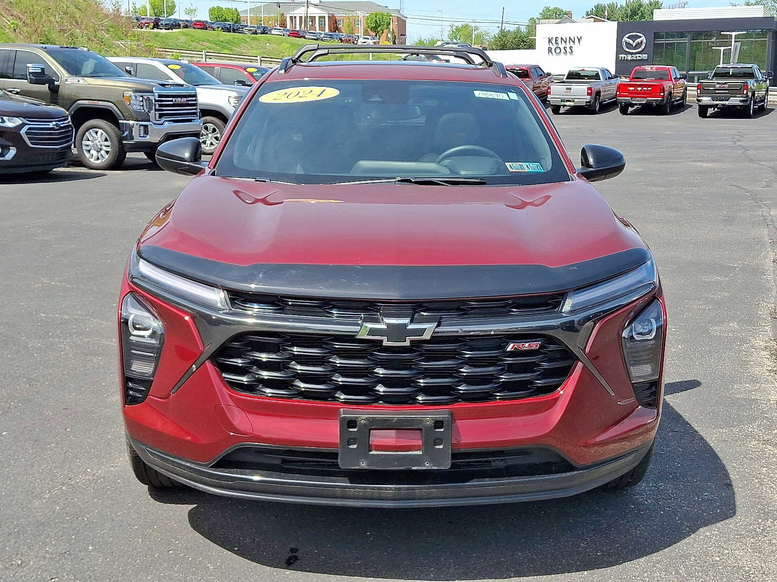 Used 2024 Chevrolet Trax RS w/ Sunroof Package FWD image 2