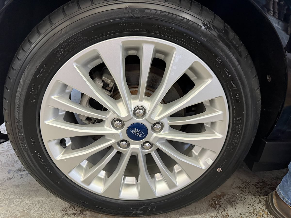 Used 2018 Ford C-MAX SE FWD image 34