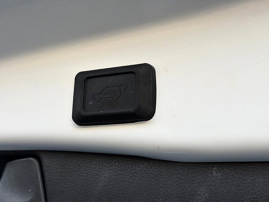 Used 2024 Toyota RAV4 XLE w/ Convenience Package image 27