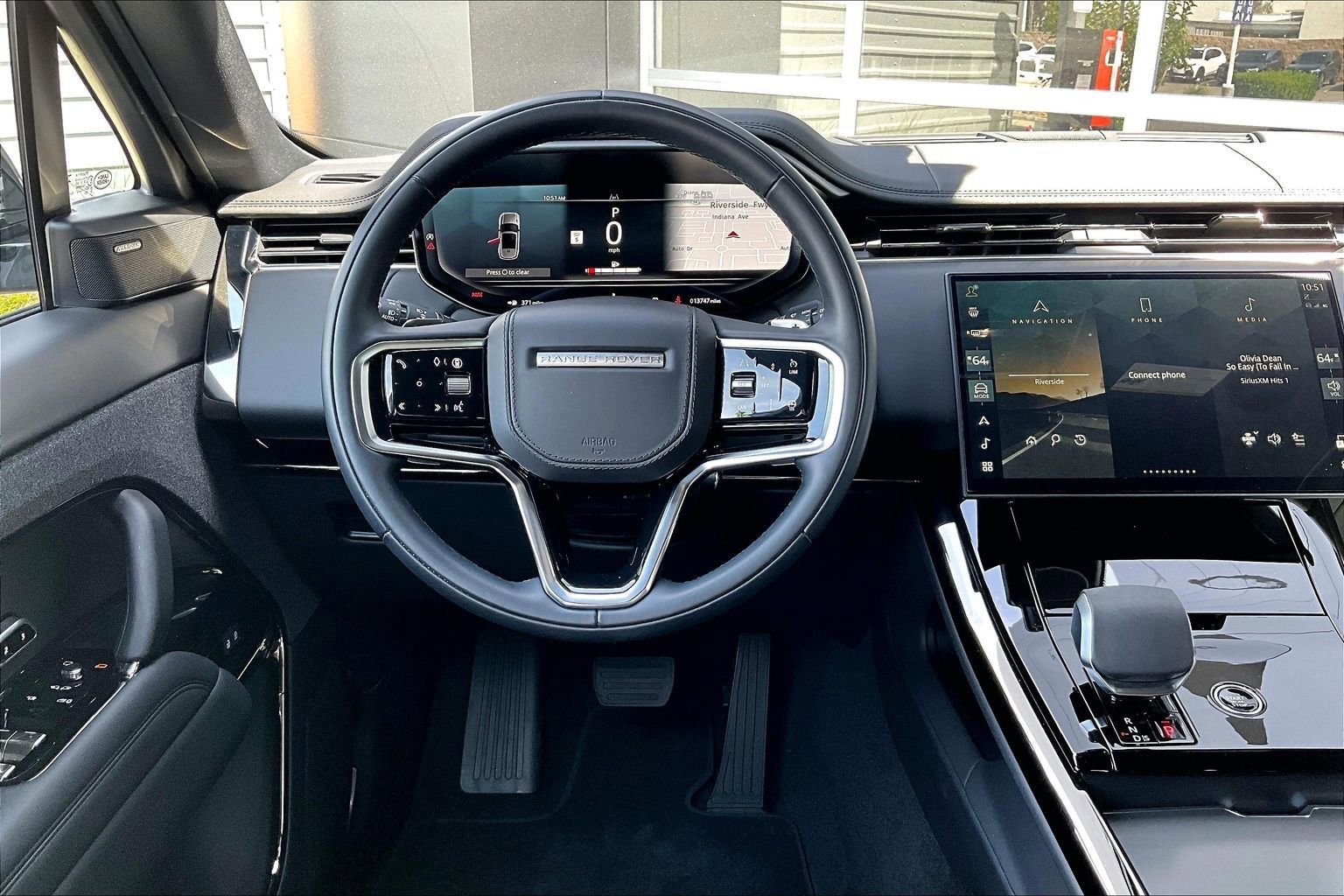 Used 2025 Land Rover Range Rover Sport image 5