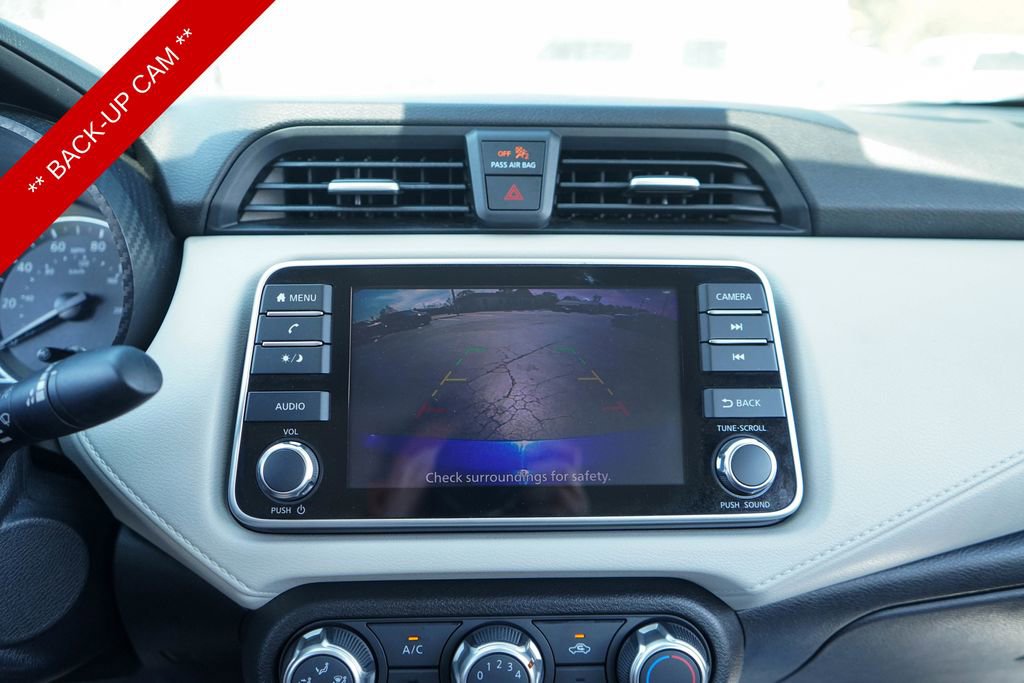 Used 2022 Nissan Versa SV image 19