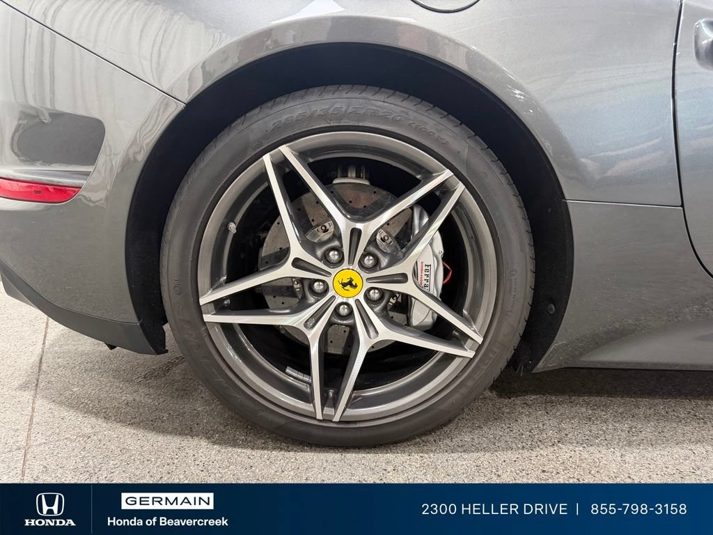 Used 2015 Ferrari California T RWD image 10