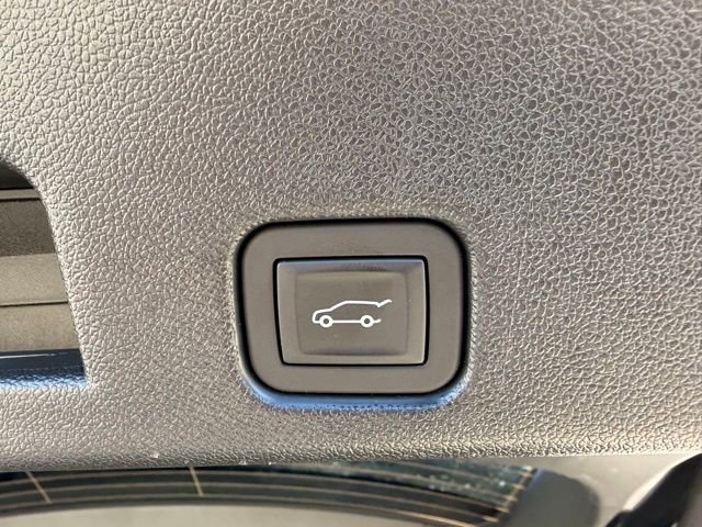 Used 2025 Buick Enclave Preferred AWD/4WD image 26