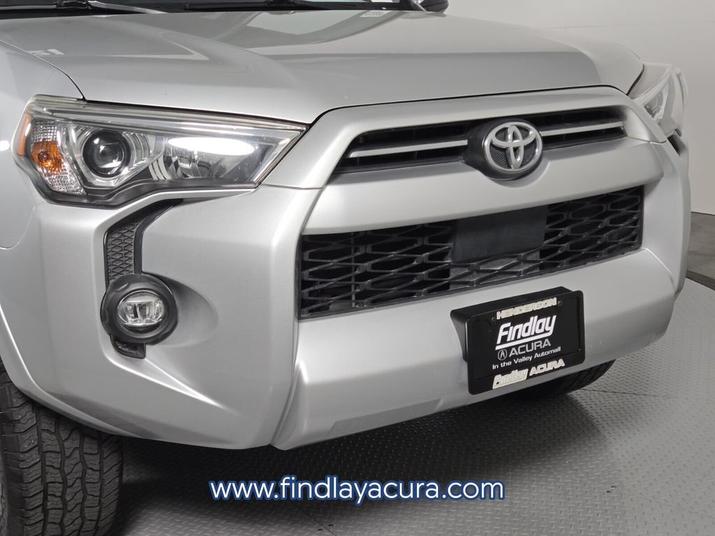 Used 2021 Toyota 4Runner SR5 AWD/4WD image 10