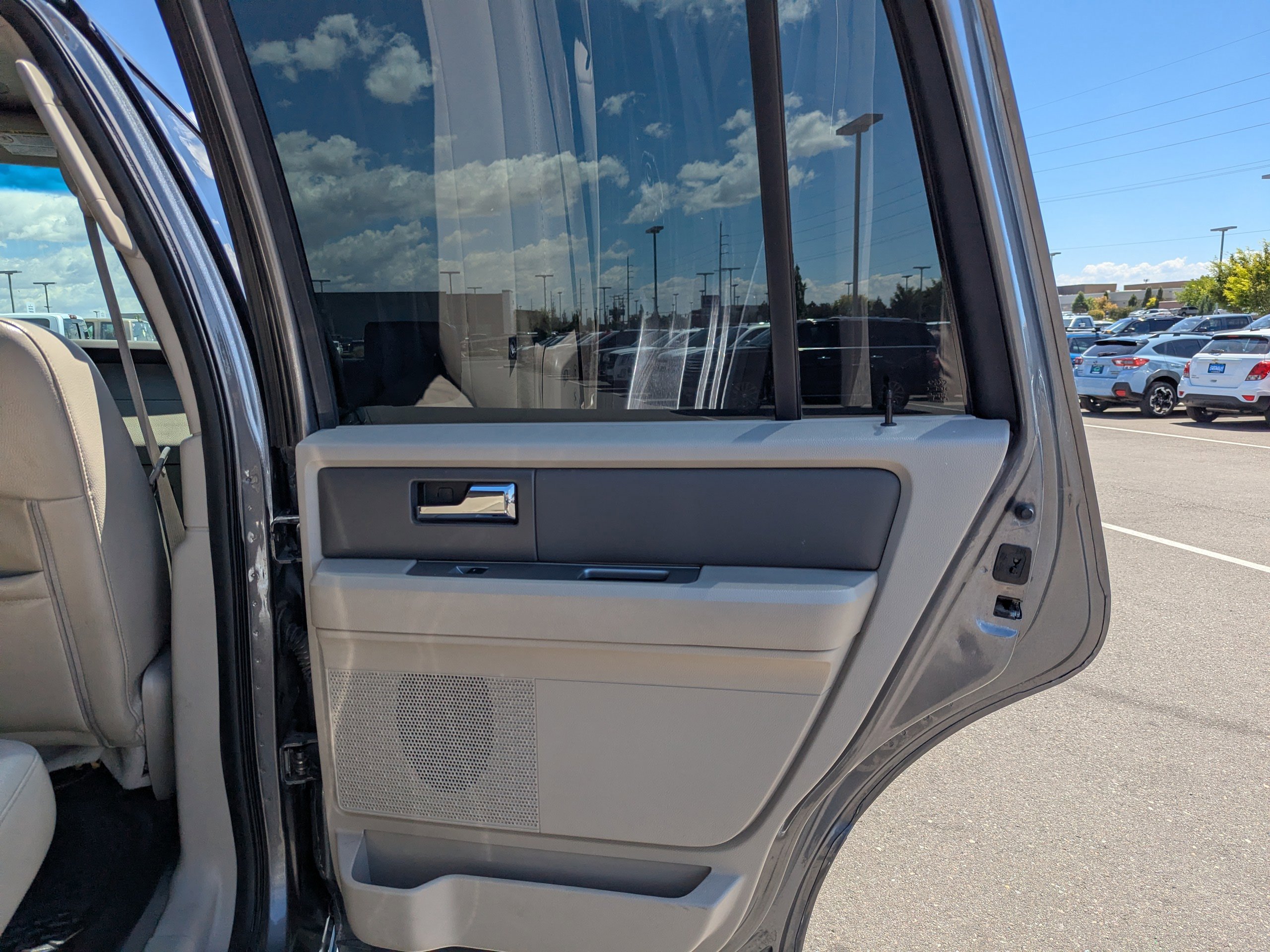 Used 2010 Ford Expedition XLT AWD/4WD image 39