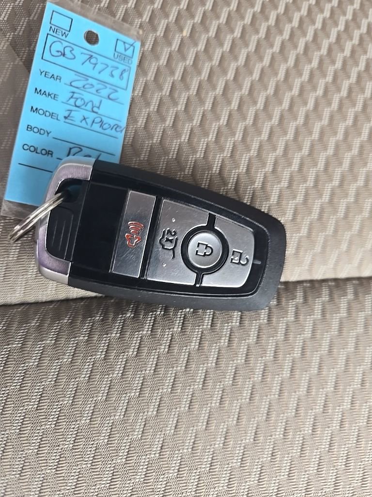 Used 2022 Ford Explorer XLT image 34