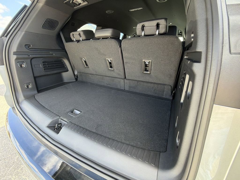 New 2026 GMC Acadia Denali w/ Super Cruise Package image 32