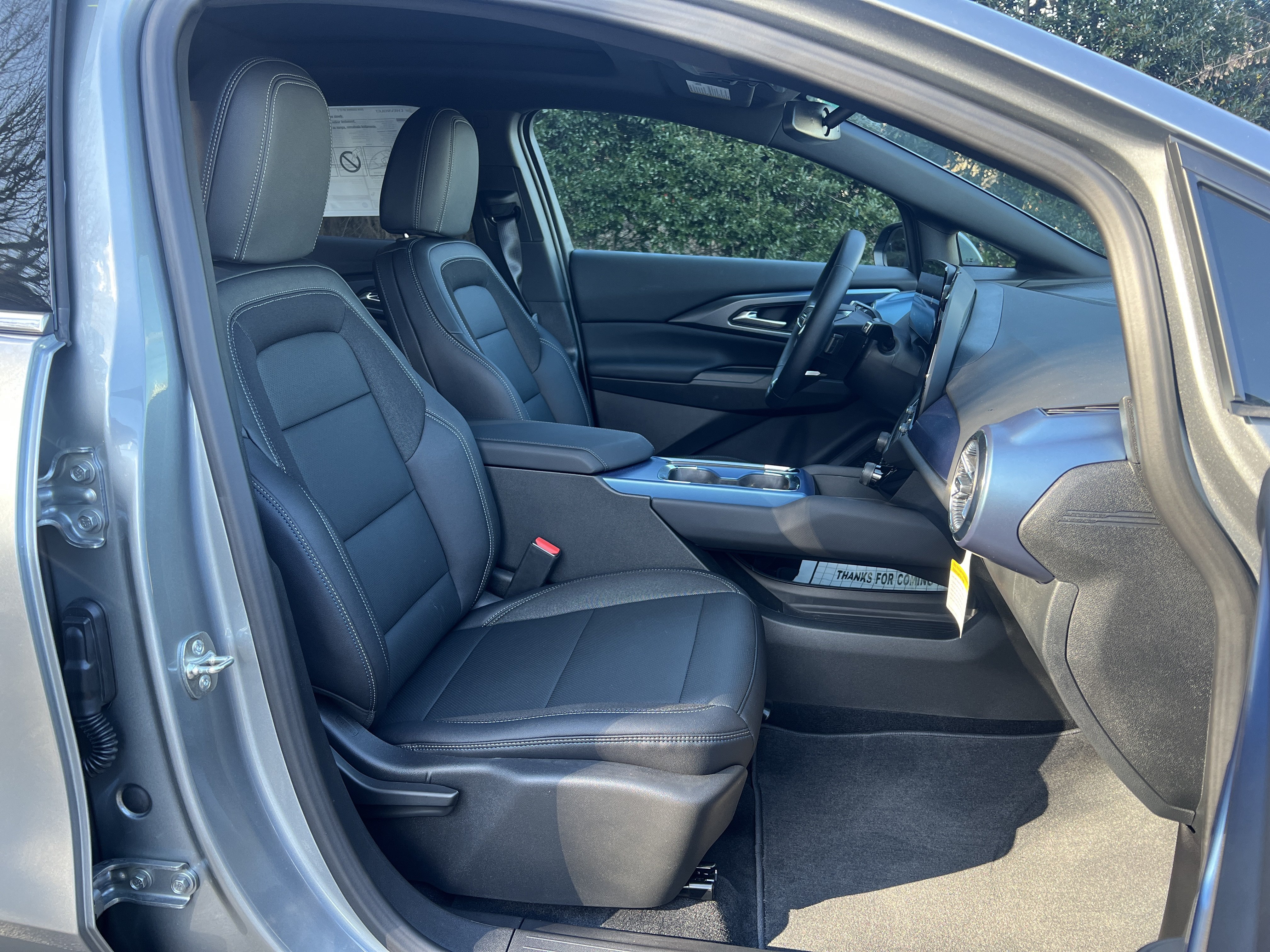 New 2026 Chevrolet Equinox EV LT AWD/4WD image 15