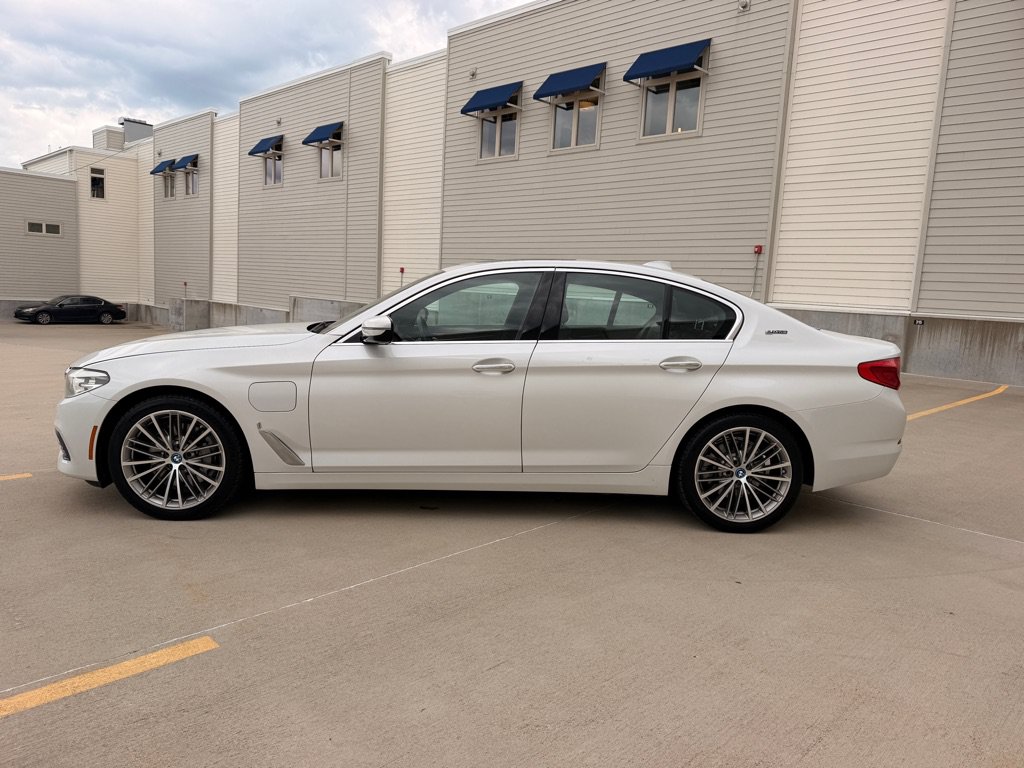 Used 2018 BMW 530e xDrive AWD/4WD image 6