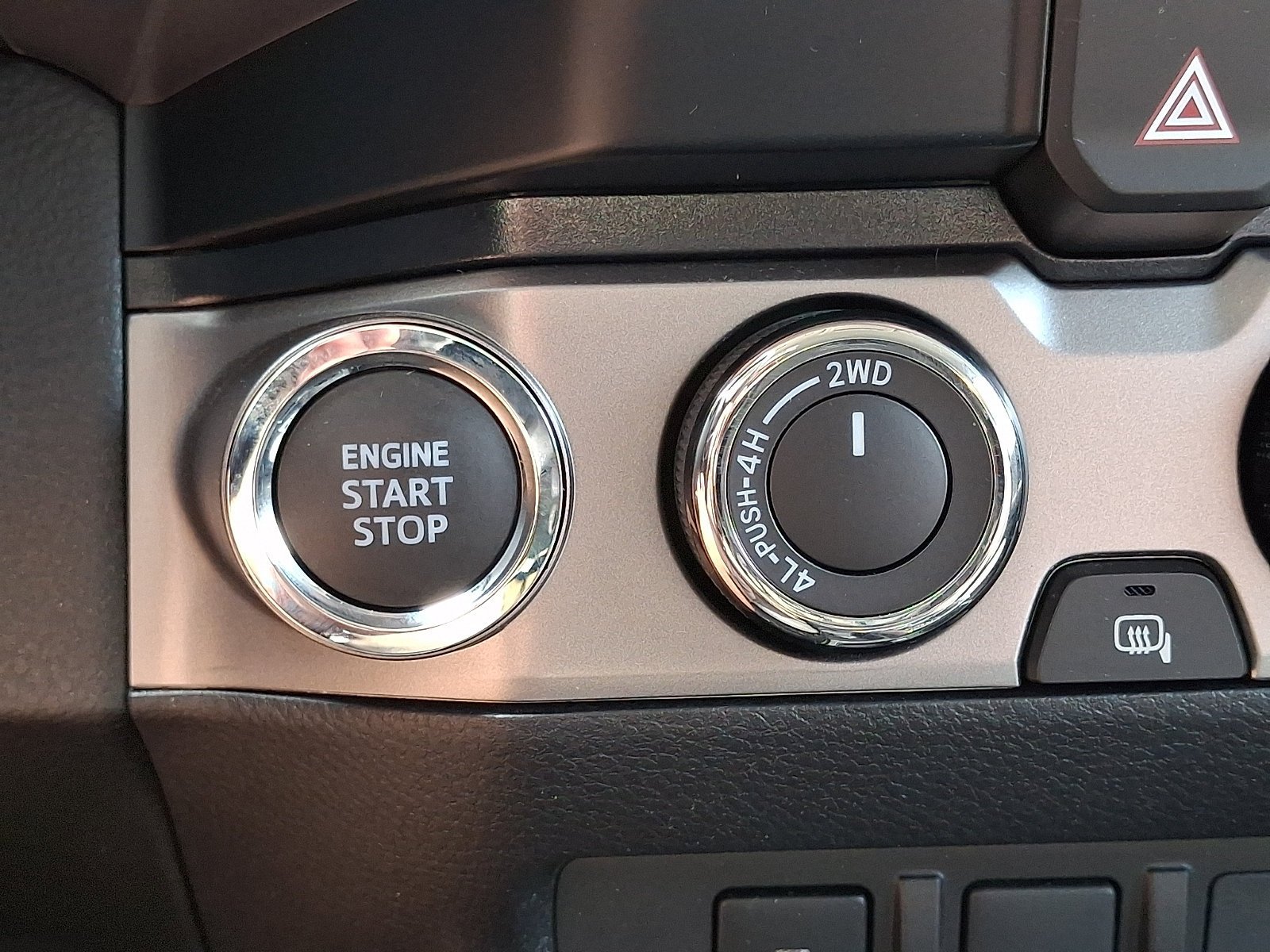 Certified 2023 Toyota Tacoma SR5 w/ Technology Package AWD/4WD image 24