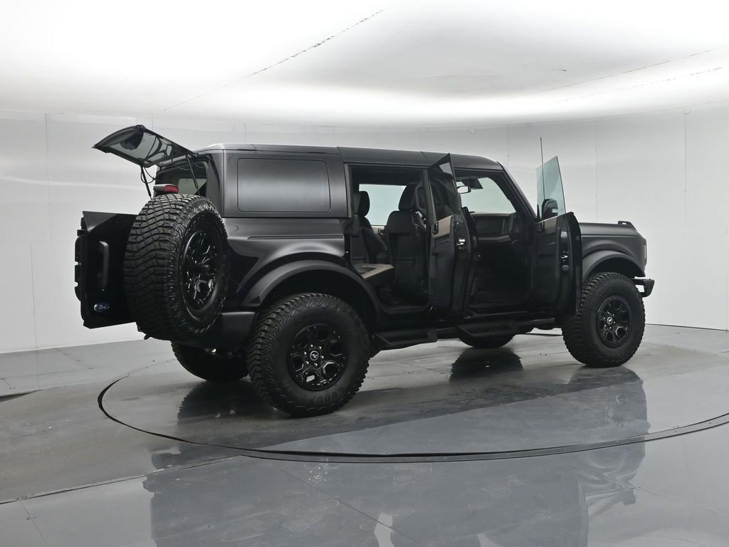 Certified 2024 Ford Bronco Wildtrak image 6