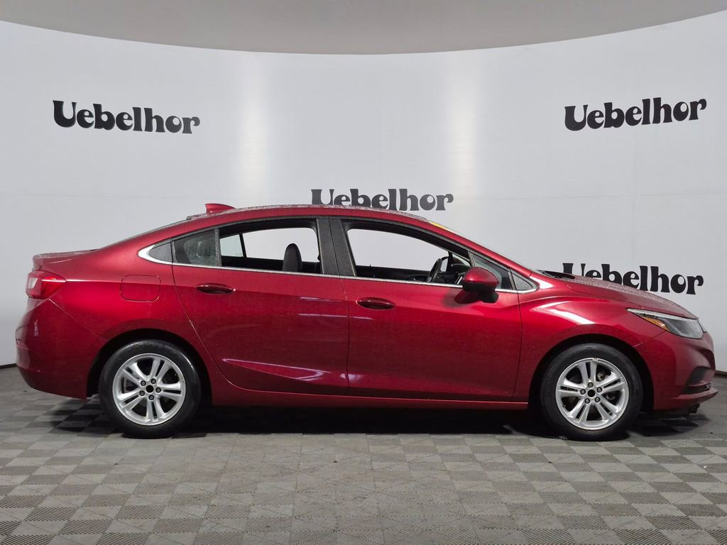 Used 2017 Chevrolet Cruze LT w/ Convenience Package FWD image 8
