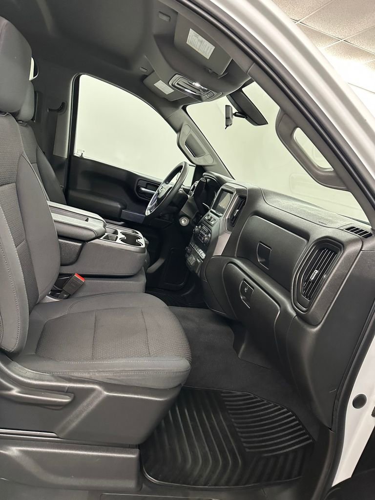 Used 2020 Chevrolet Silverado 1500 Custom w/ Custom Value Package image 35