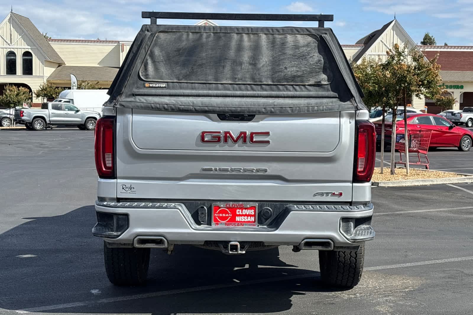 Used 2022 GMC Sierra 1500 AT4 AWD/4WD image 7