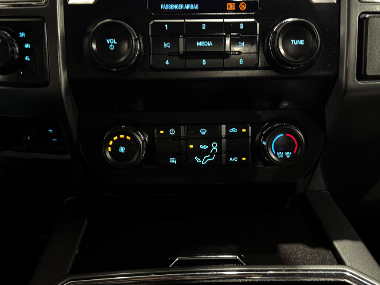 Used 2022 Ford F250 XLT w/ XLT Value Package AWD/4WD image 26