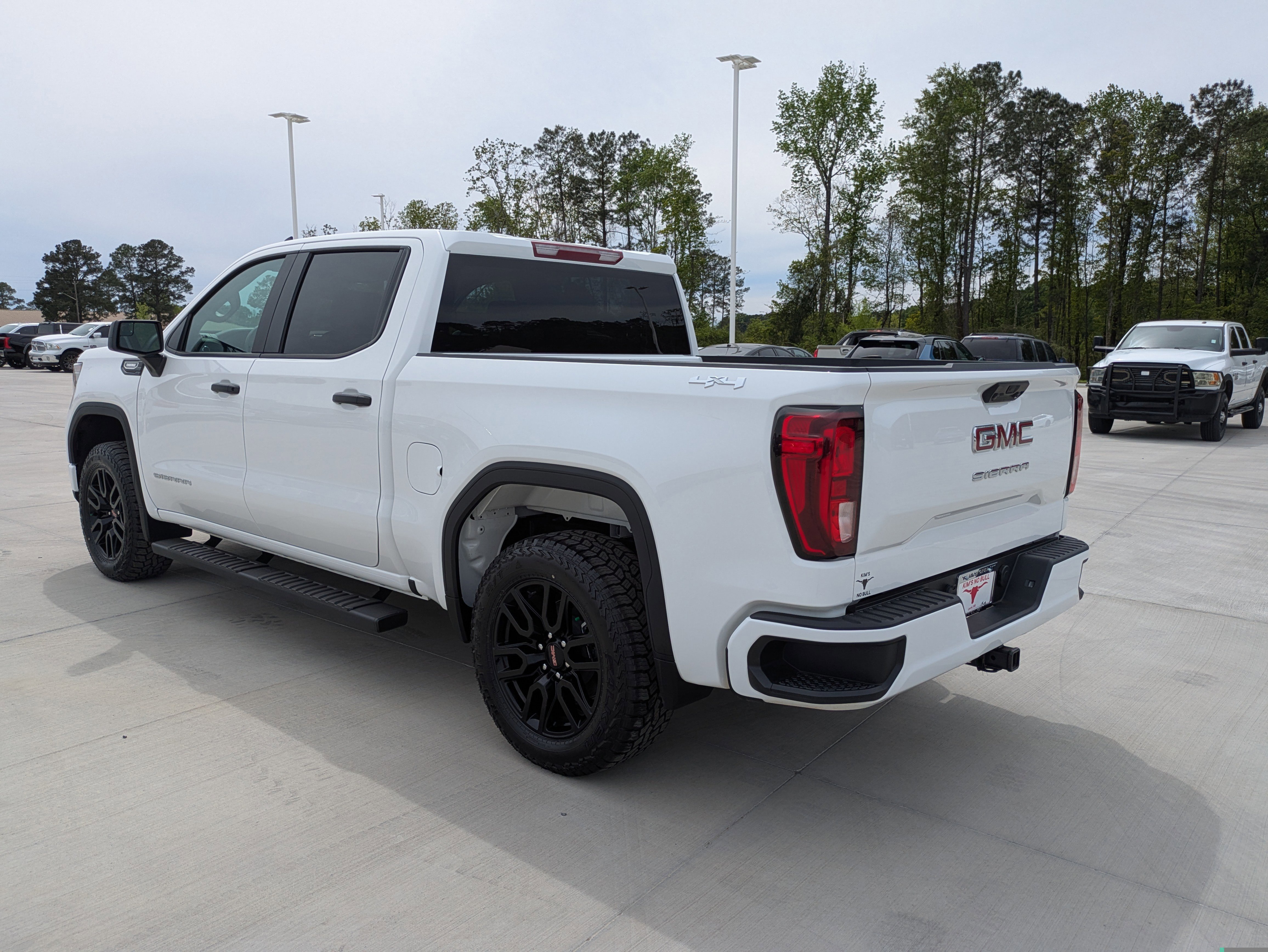 Used 2026 GMC Sierra 1500 Pro w/ Graphite Edition AWD/4WD image 5