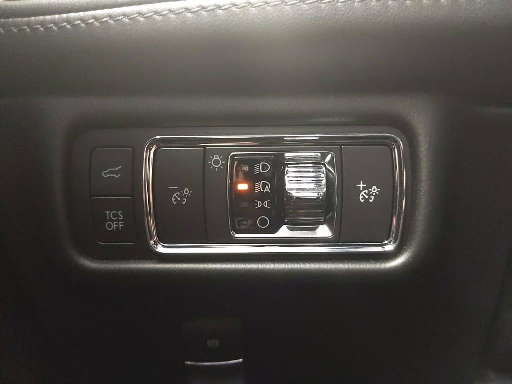 Used 2022 Lincoln Nautilus AWD image 21