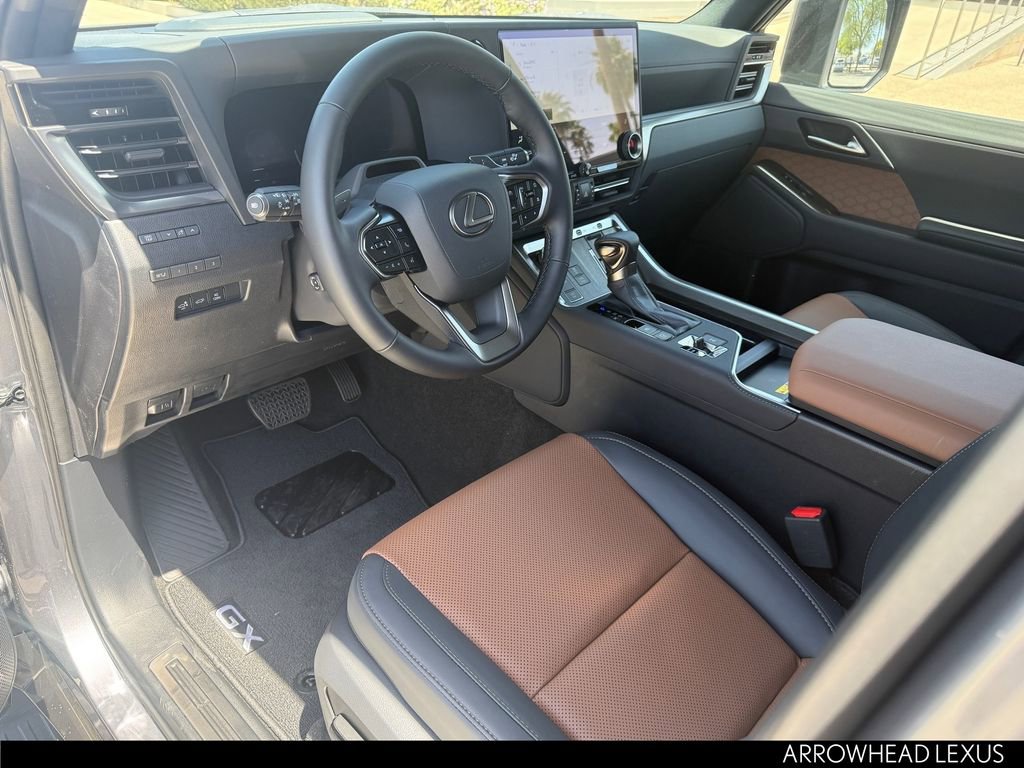 Used 2026 Lexus GX 550 w/ Accessory Package (31) AWD/4WD image 13